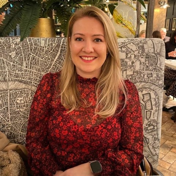 Meet your Posher, Katy - Picture 1 of 1